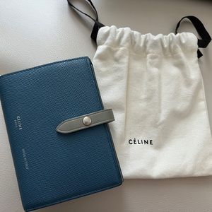 CELINE MEDIUM STRAP WALLET IN GRAINED CALFSKIN